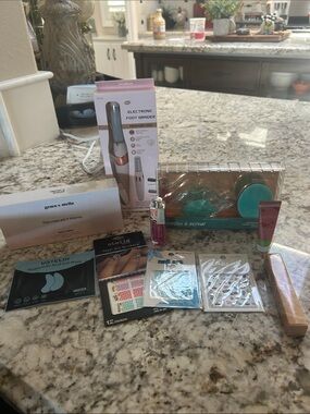 Electronic Foot Grinder & Spa Foot Care Set - Teal Accents 10 pieces